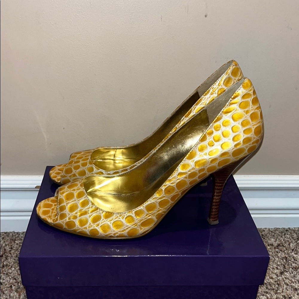Stylish Yellow Peep-Toe Heels